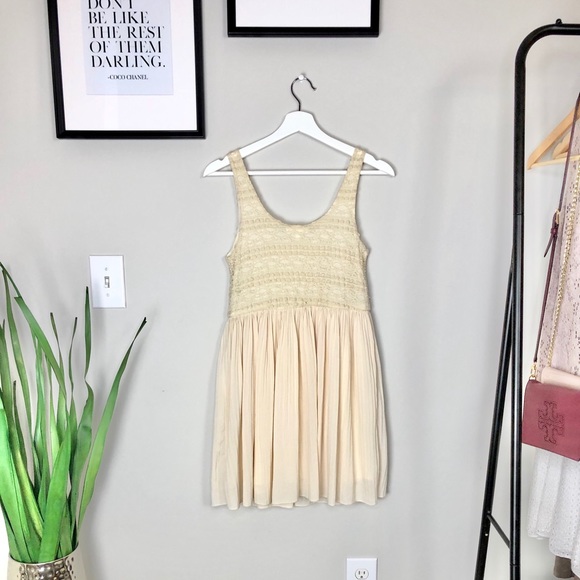 Monteau Dress - Picture 7 of 10